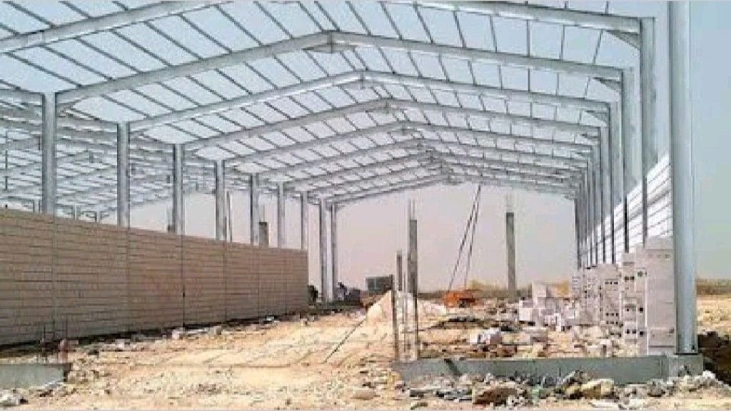 المزرعة والورشة: متى يحتاج السور والهنجر — هناجر ومستودعات في جدة
