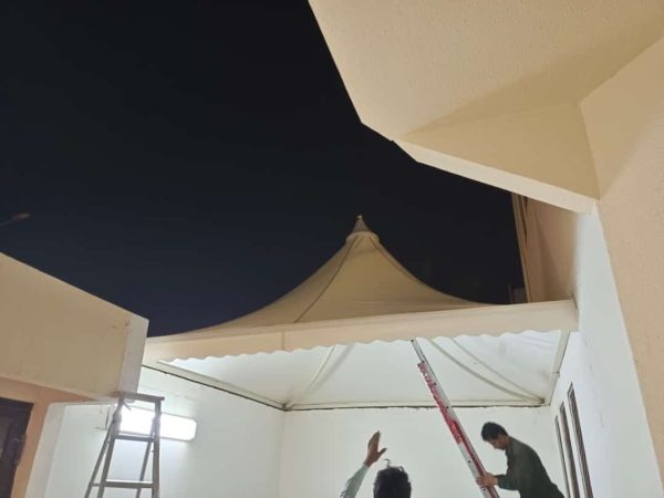 مظلات هرميه — مظلات هرمية في جدة